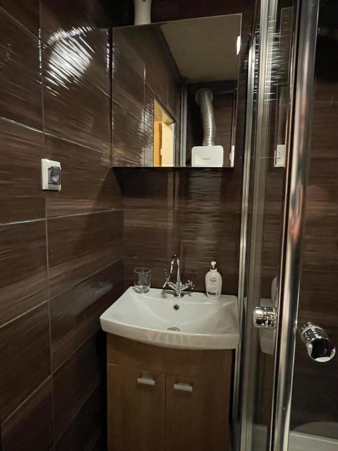 Przystanek Katowice Brynowska 55A Apartment ภายนอก รูปภาพ